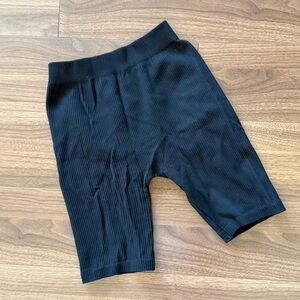 Zara Black Ribbed Shorts
